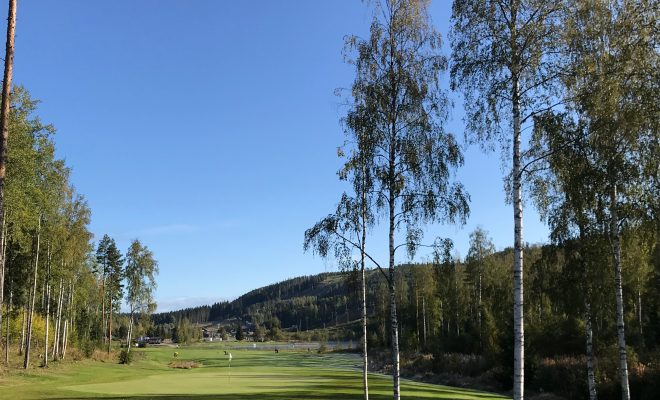 Golfkausi jatkuu pakkasiin