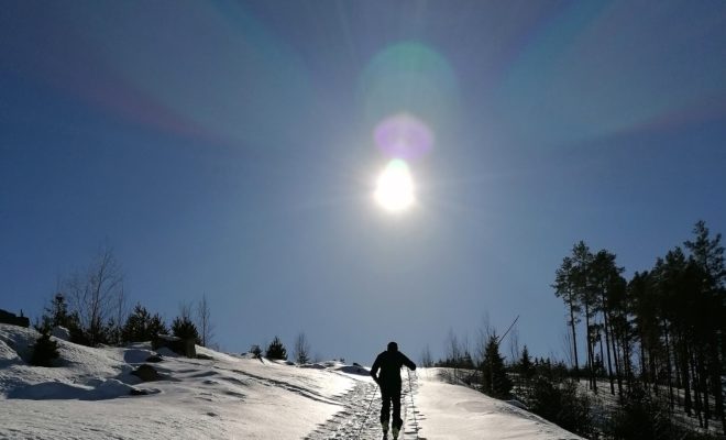 OMAT NOUSUPOLUT, RANDOHIIHTO TUTUKSI HIMOKSELLA