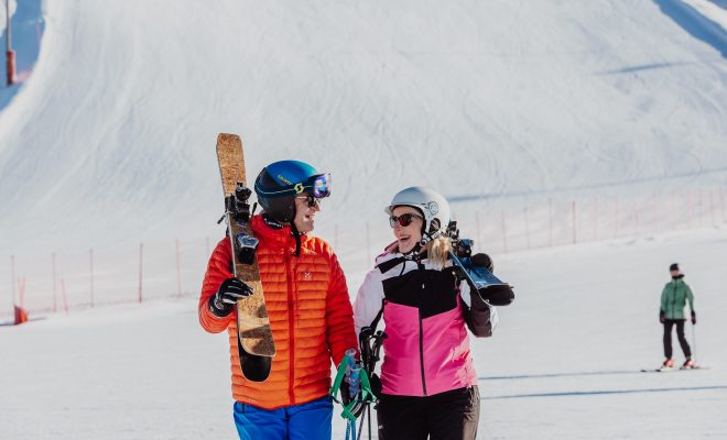 Laskettelun iloa ikään katsomatta – edullisia alamäkiä seniorihintaan